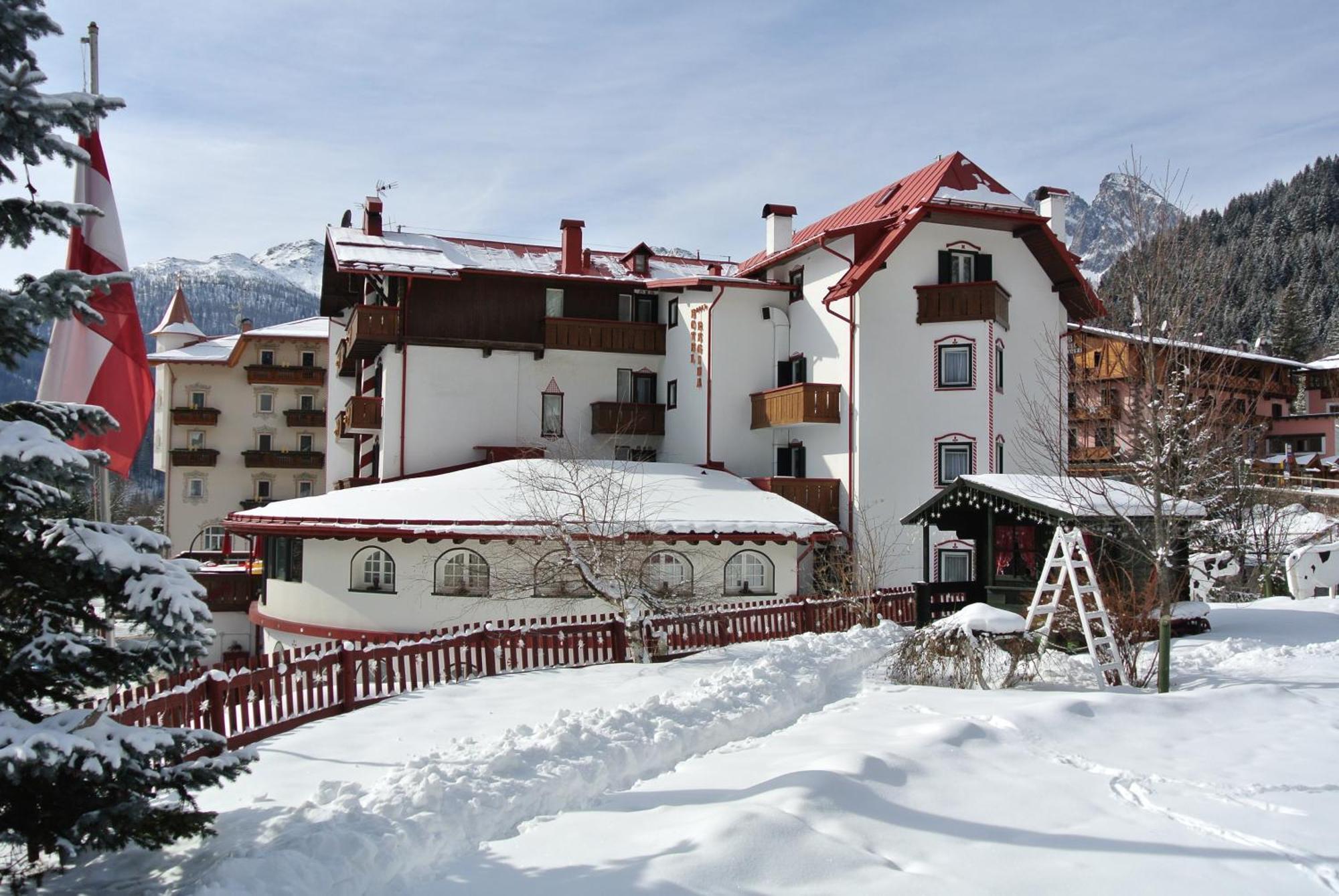 Hotel Regina Сан-Мартіно-ді-Кастроцца Екстер'єр фото