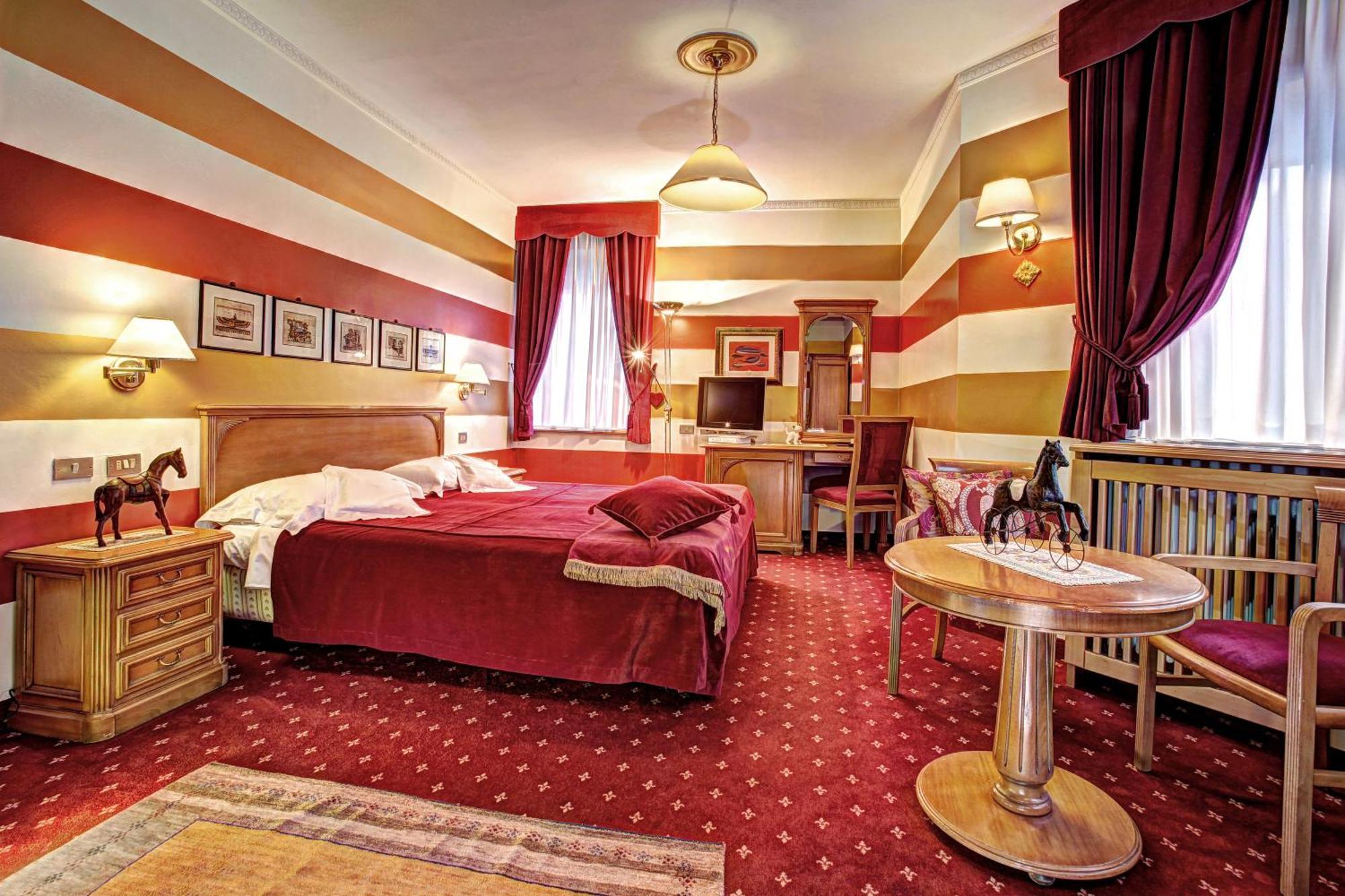 Hotel Regina Сан-Мартіно-ді-Кастроцца Екстер'єр фото