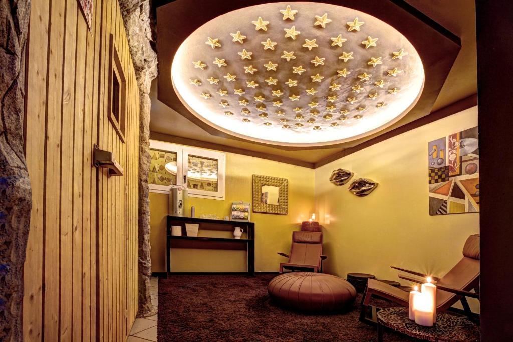 Hotel Regina Сан-Мартіно-ді-Кастроцца Екстер'єр фото