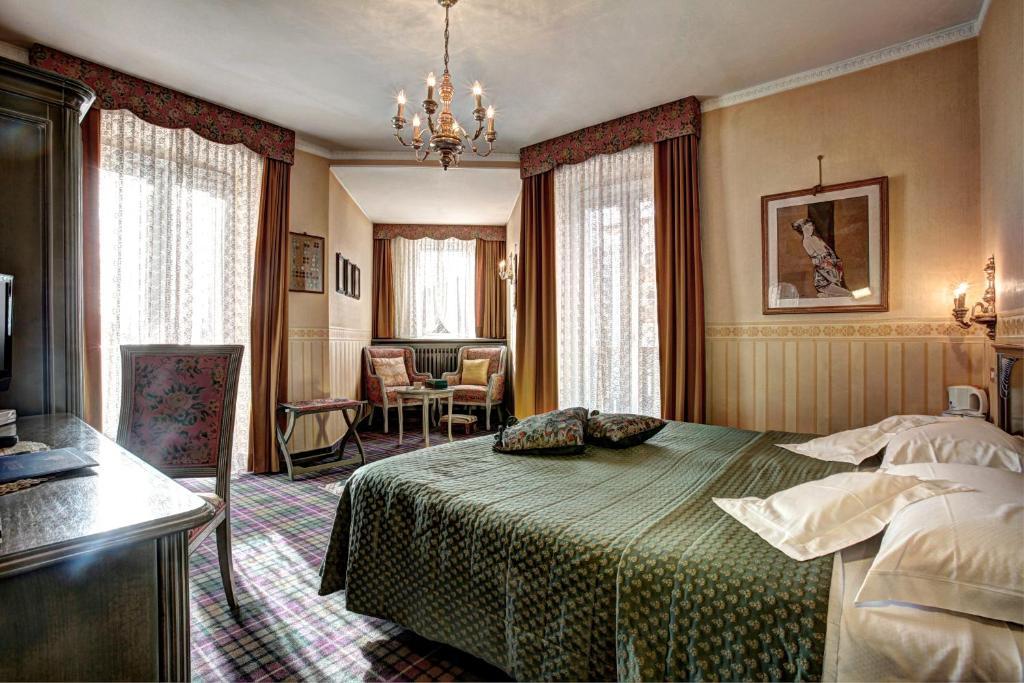 Hotel Regina Сан-Мартіно-ді-Кастроцца Номер фото